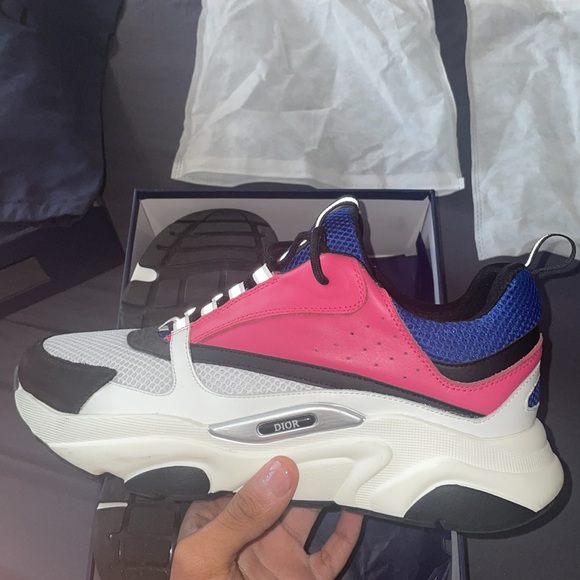 Great condition Dior B22’s in box & everything. Used 1x for my birthday. - Picture 7 of 10